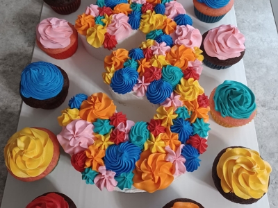 Happy Birthday 3 Cupcakes 02